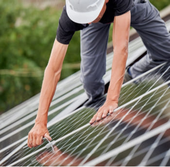 Pose et maintenance de panneaux solaires dans l'Oise et l'île-de-France